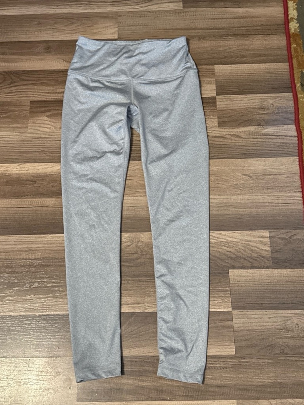 90 degree women’s athletic silver leggings size small